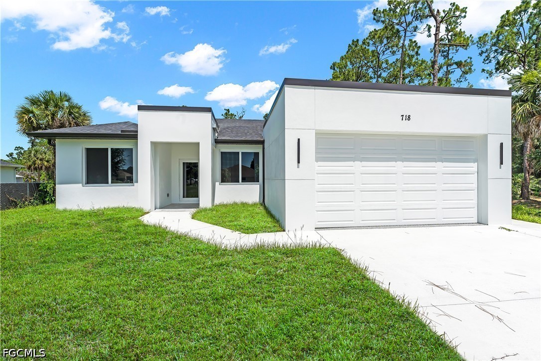 3 bed home in Lehigh Acres