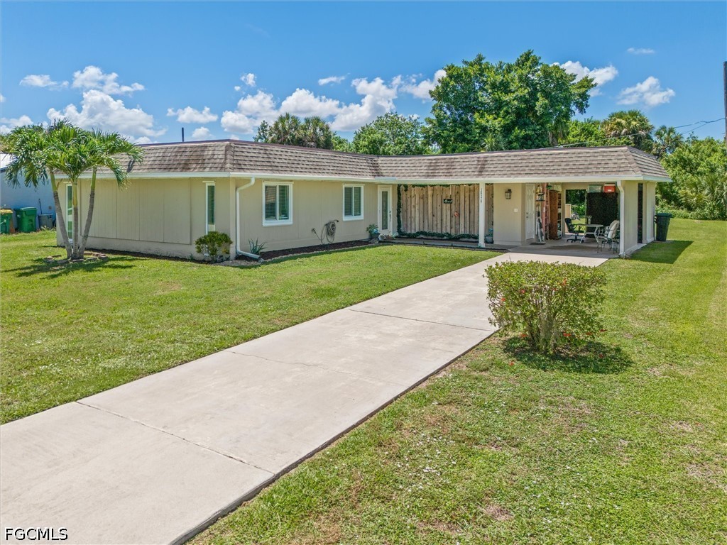3 bed home in Port Charlotte