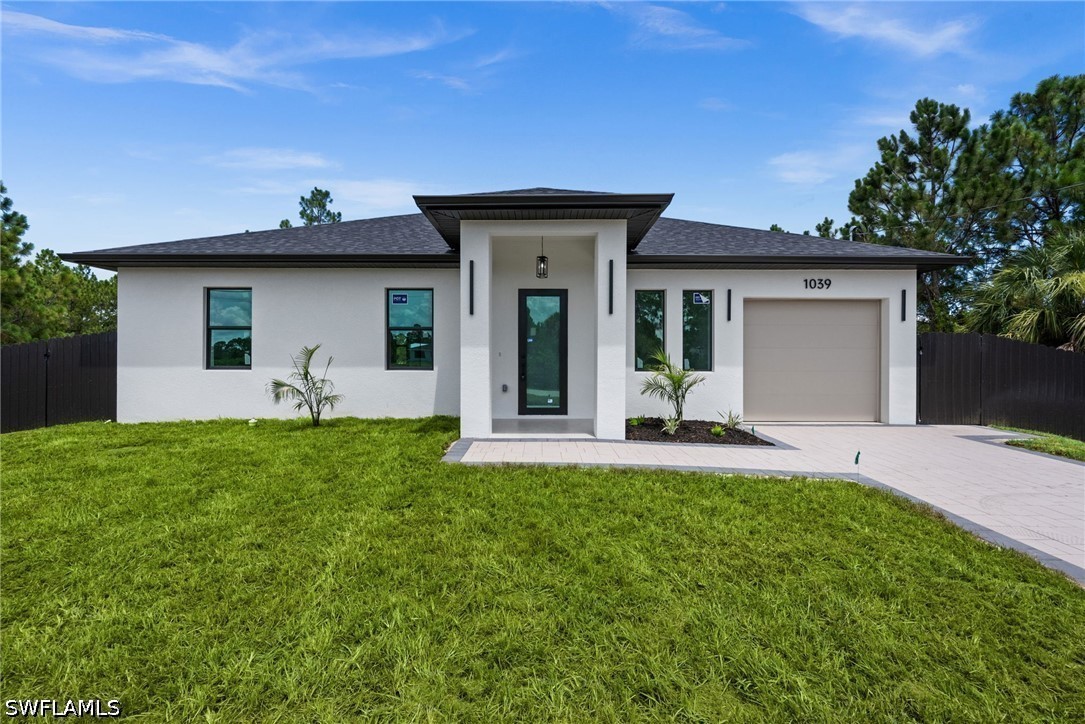 3 bed home in Lehigh Acres