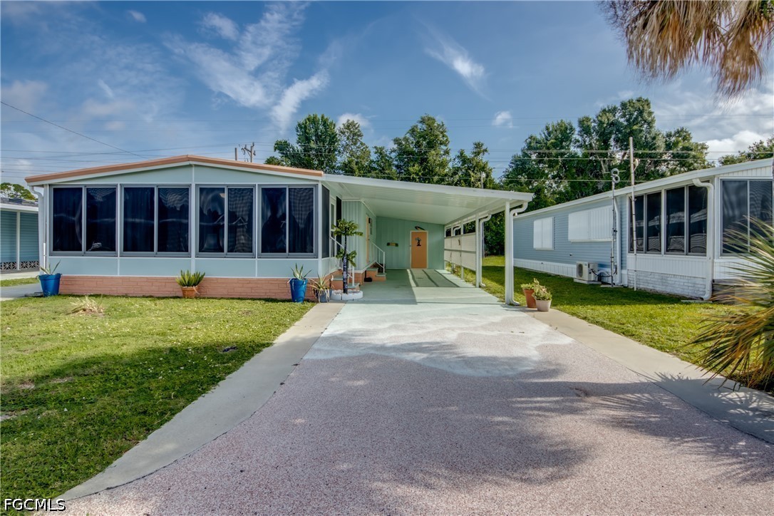 2 bed home in North Fort Myers