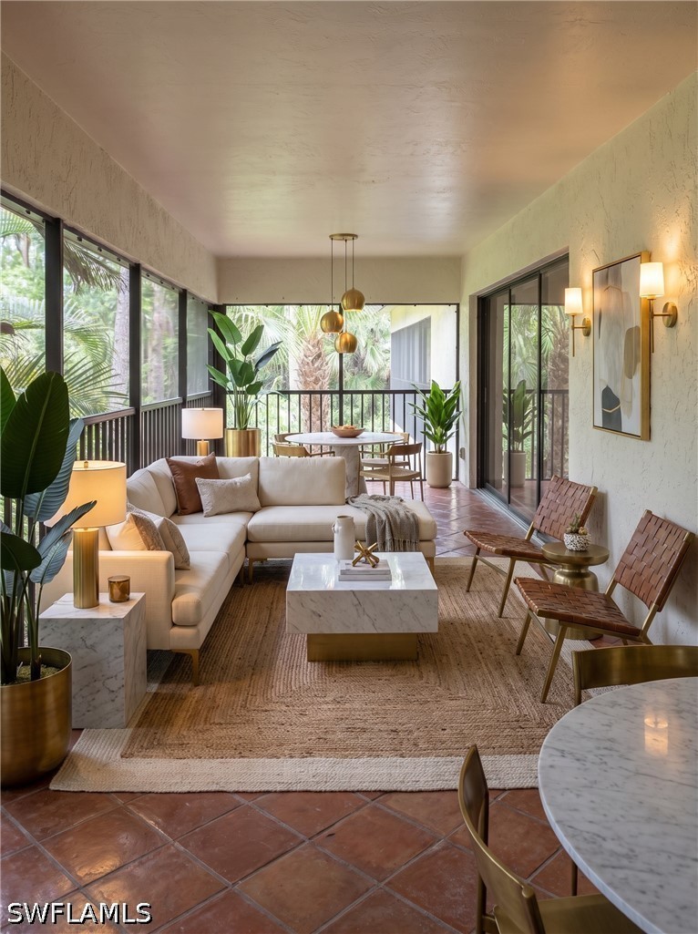 2 bed home in Naples