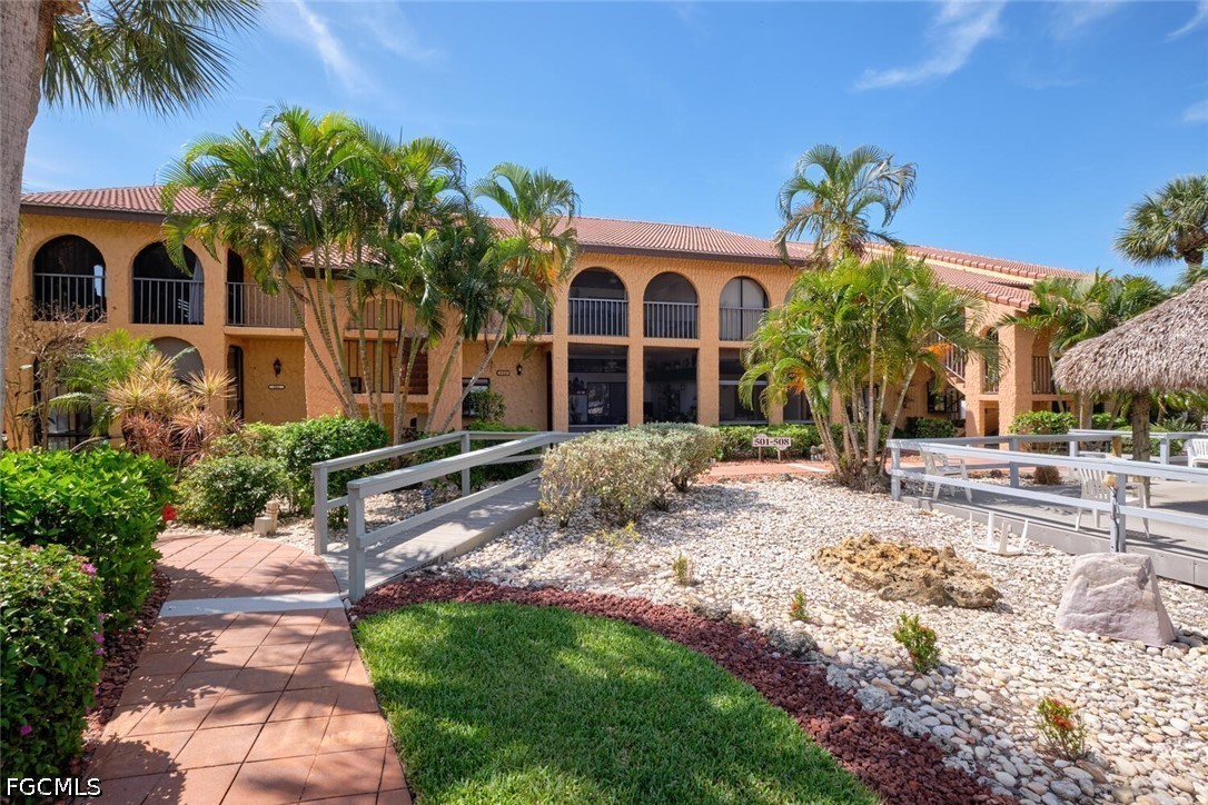 2 bed home in Cape Coral
