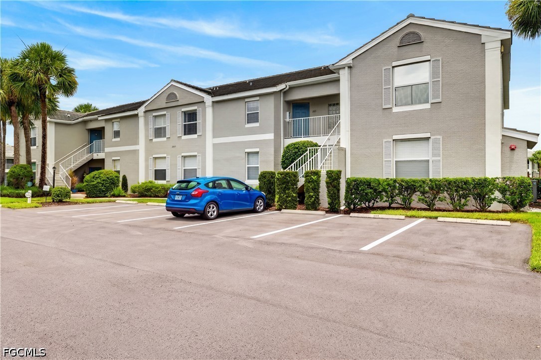 2 bed home in Fort Myers