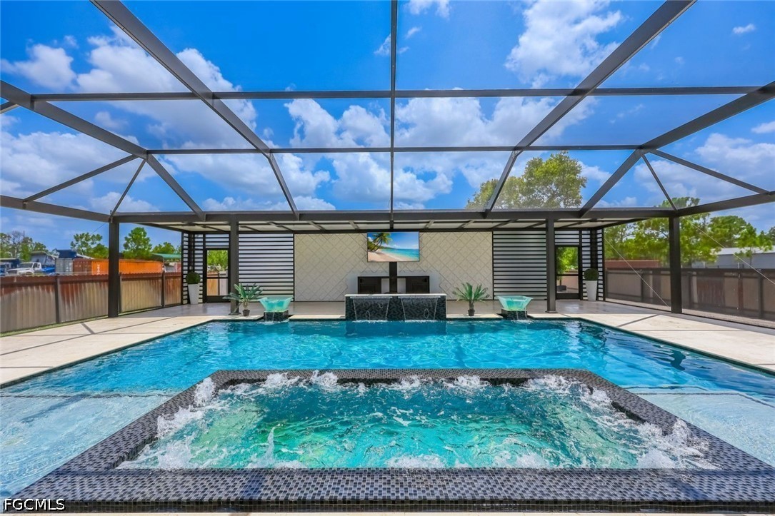 3 bed home in Naples