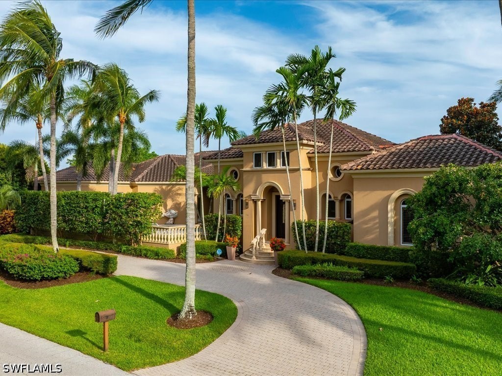 4 bed home in Naples