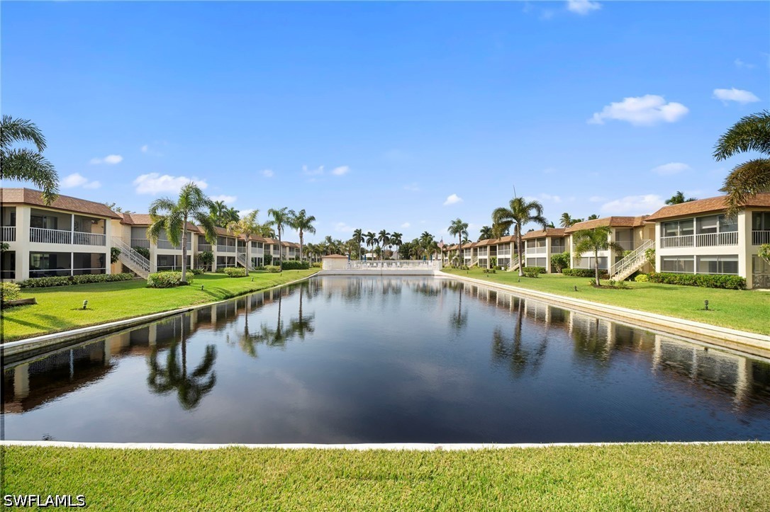 2 bed home in Naples