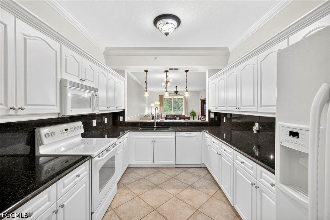 2 bed home in Fort Myers