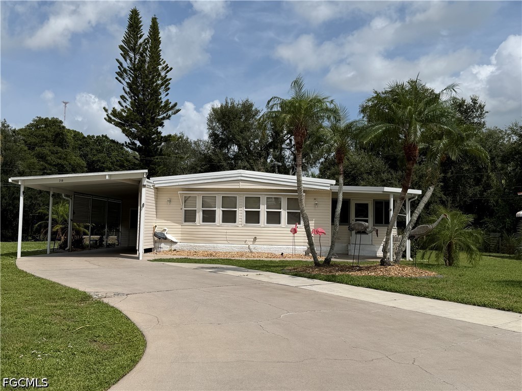 2 bed home in North Fort Myers