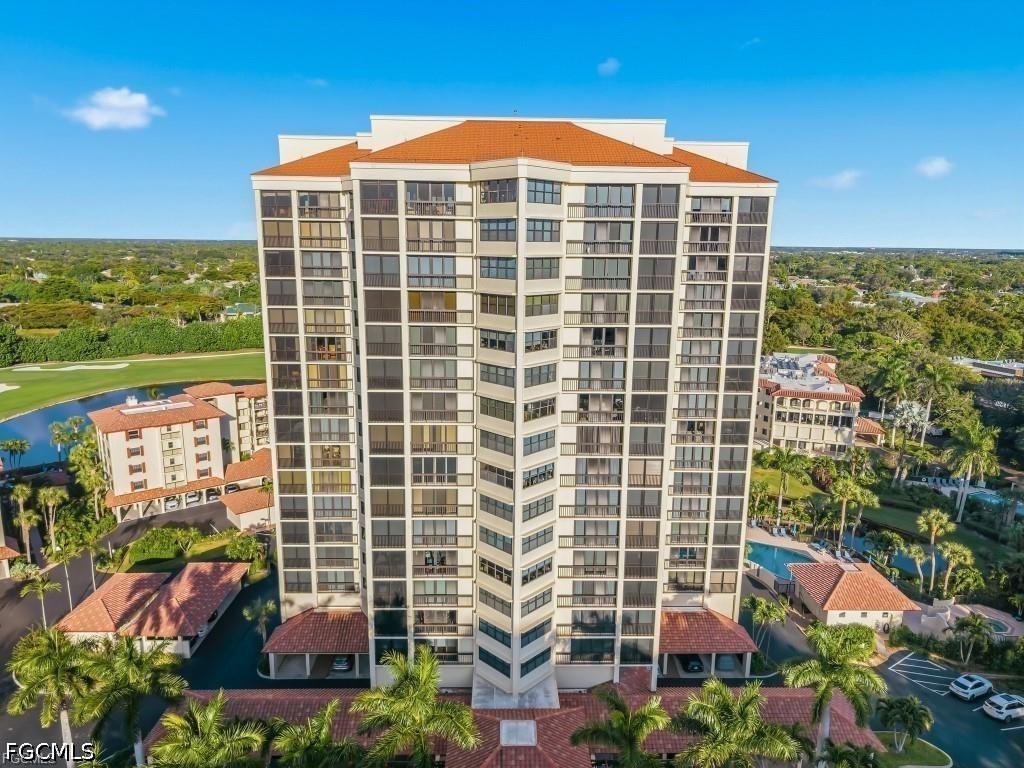 2 bed home in Naples