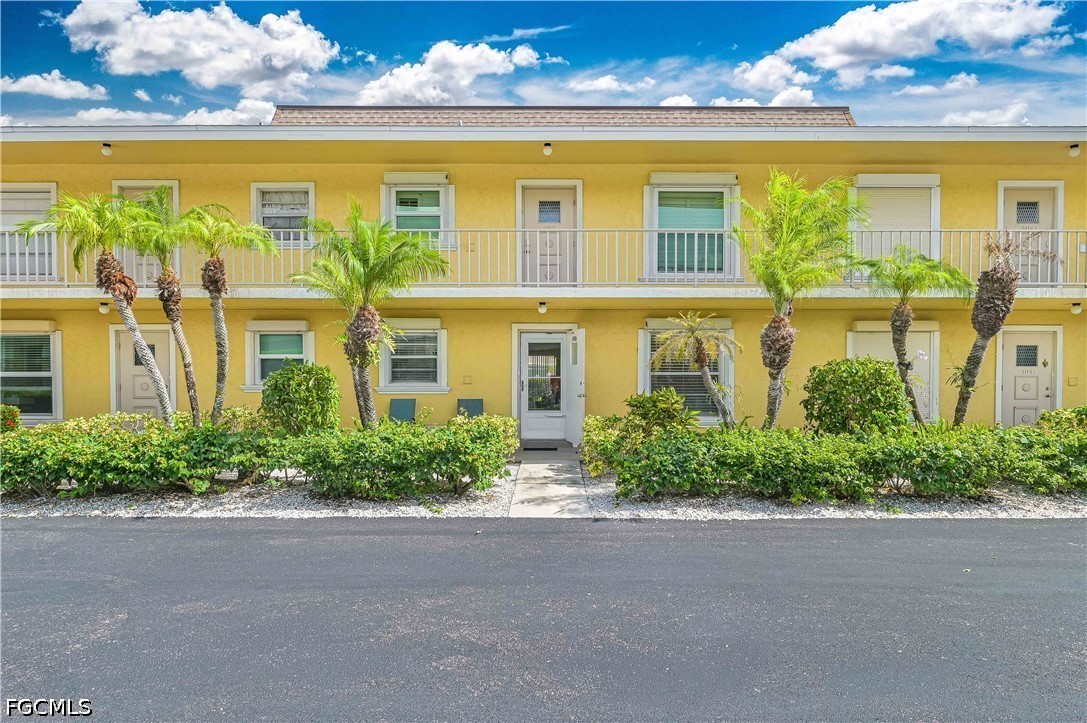 2 bed home in Naples