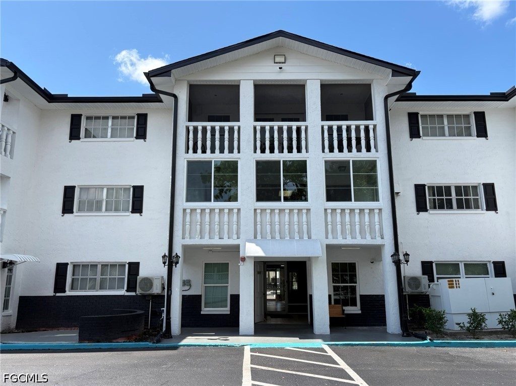 2 bed home in Fort Myers