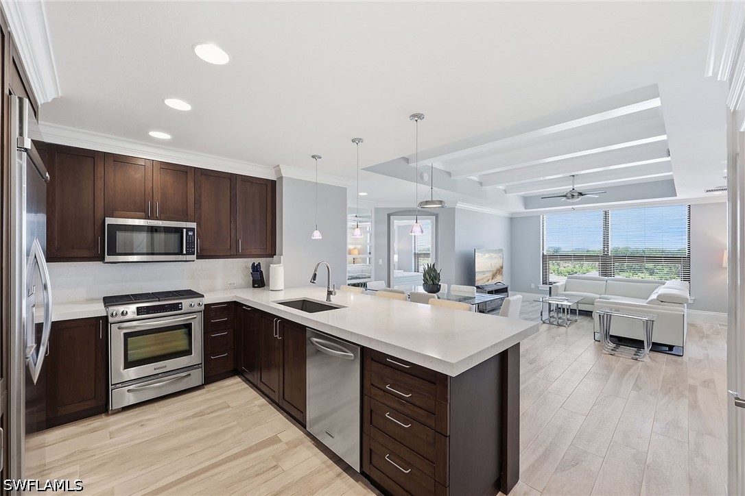 2 bed home in Naples