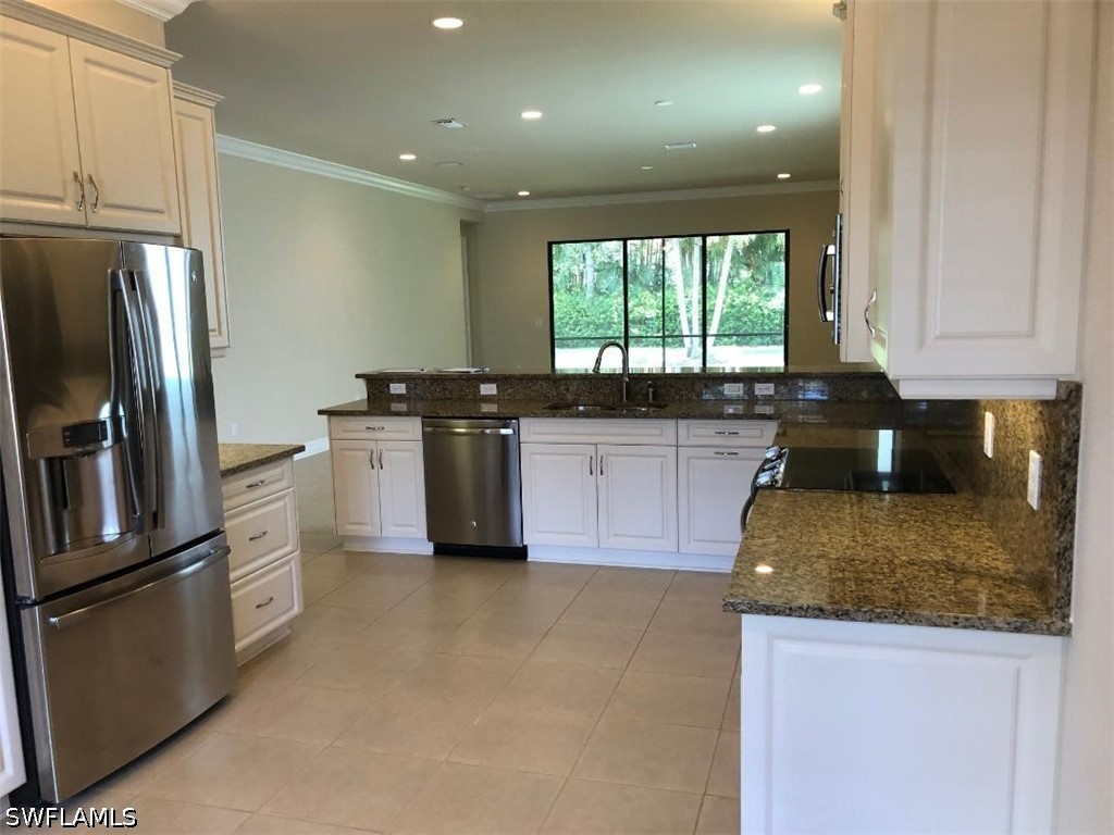 2 bed home in Naples