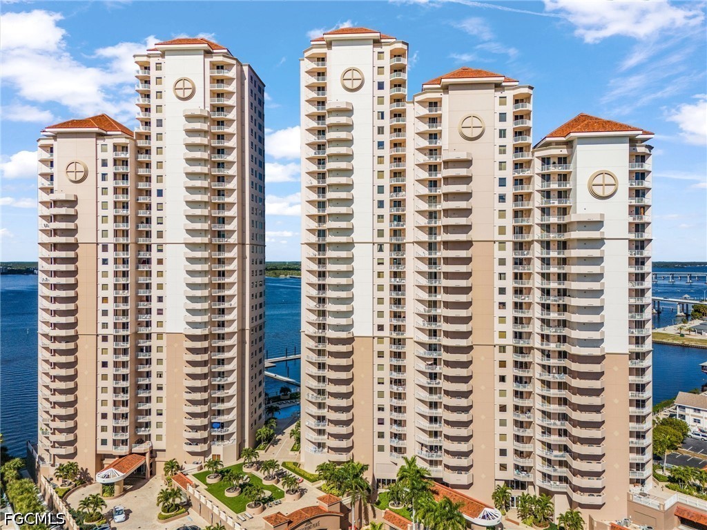 2 bed home in Fort Myers