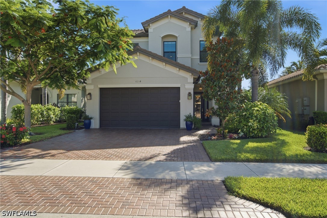 5 bed home in Naples
