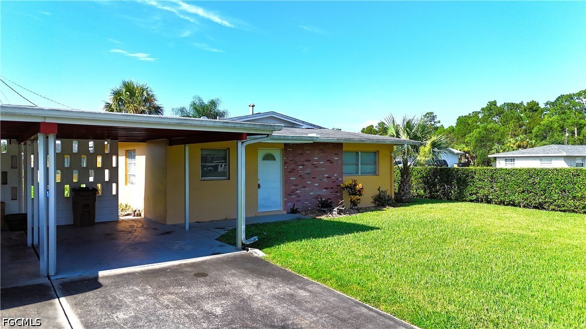 2 bed home in Lehigh Acres