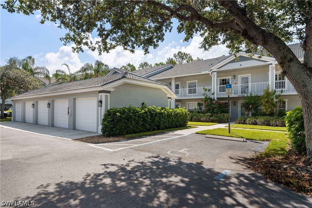 2 bed home in Bonita Springs