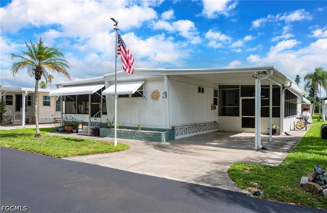 3 bed home in Fort Myers