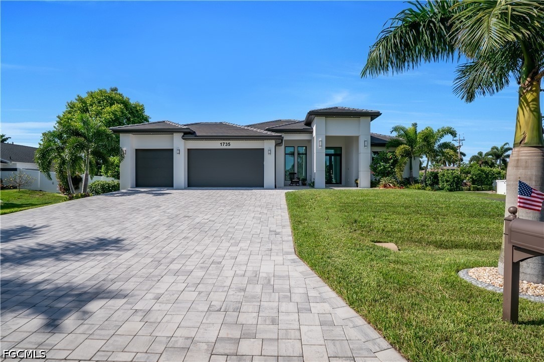3 bed home in Cape Coral