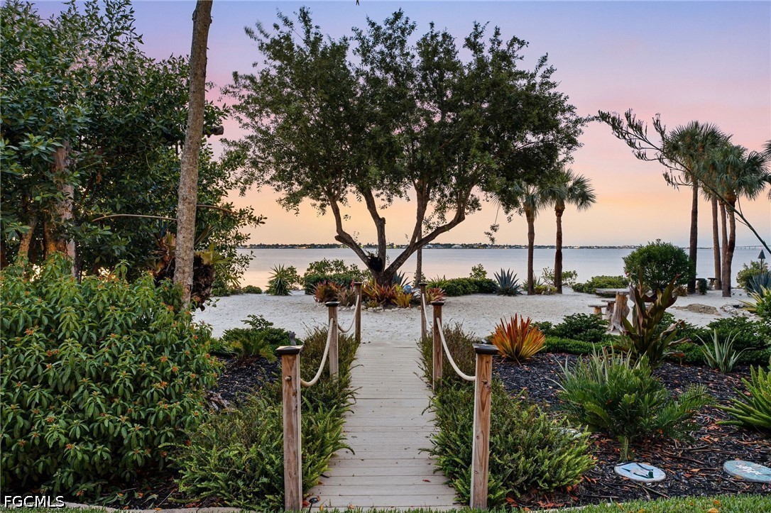 5 bed home in Fort Myers
