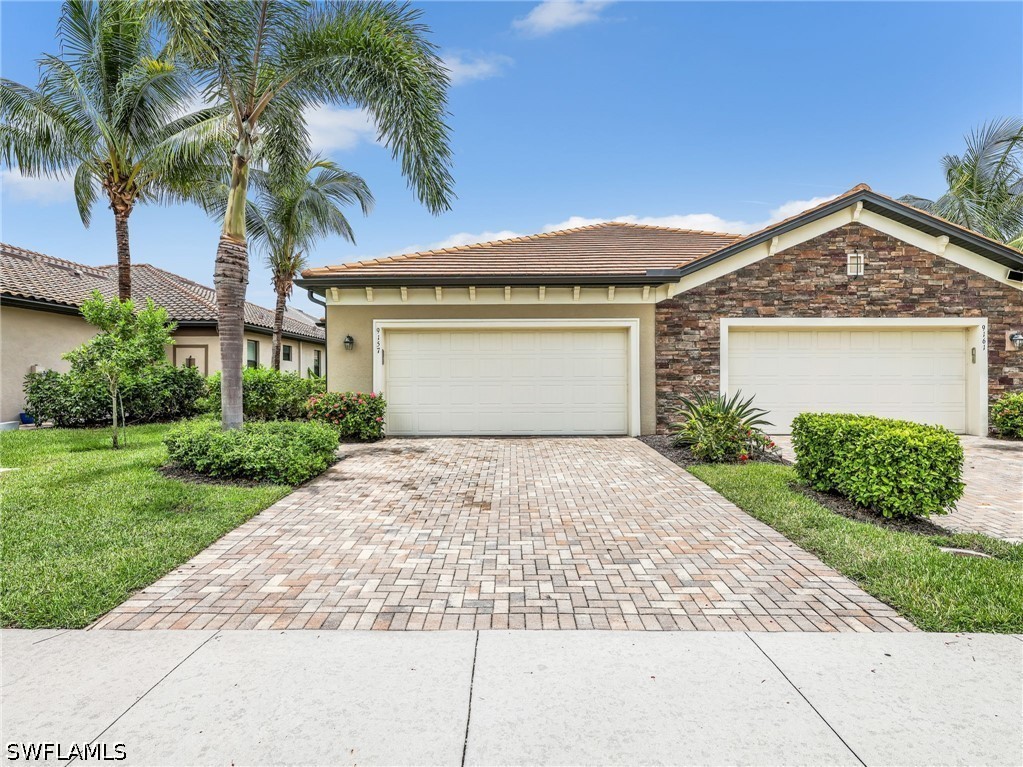 3 bed home in Naples
