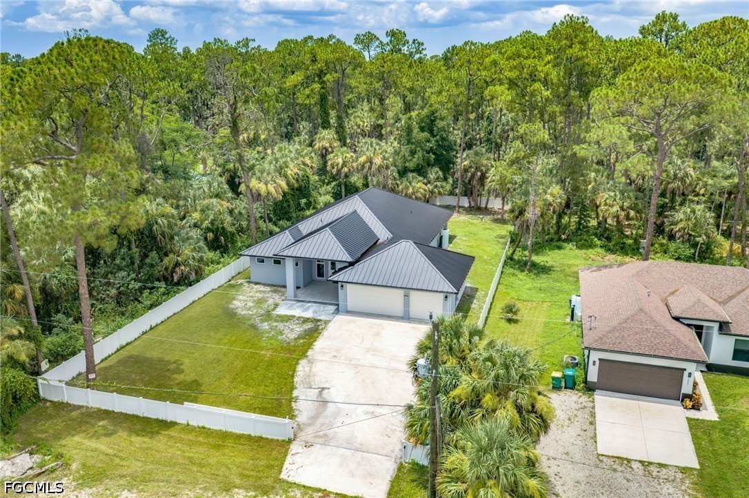 4 bed home in Naples