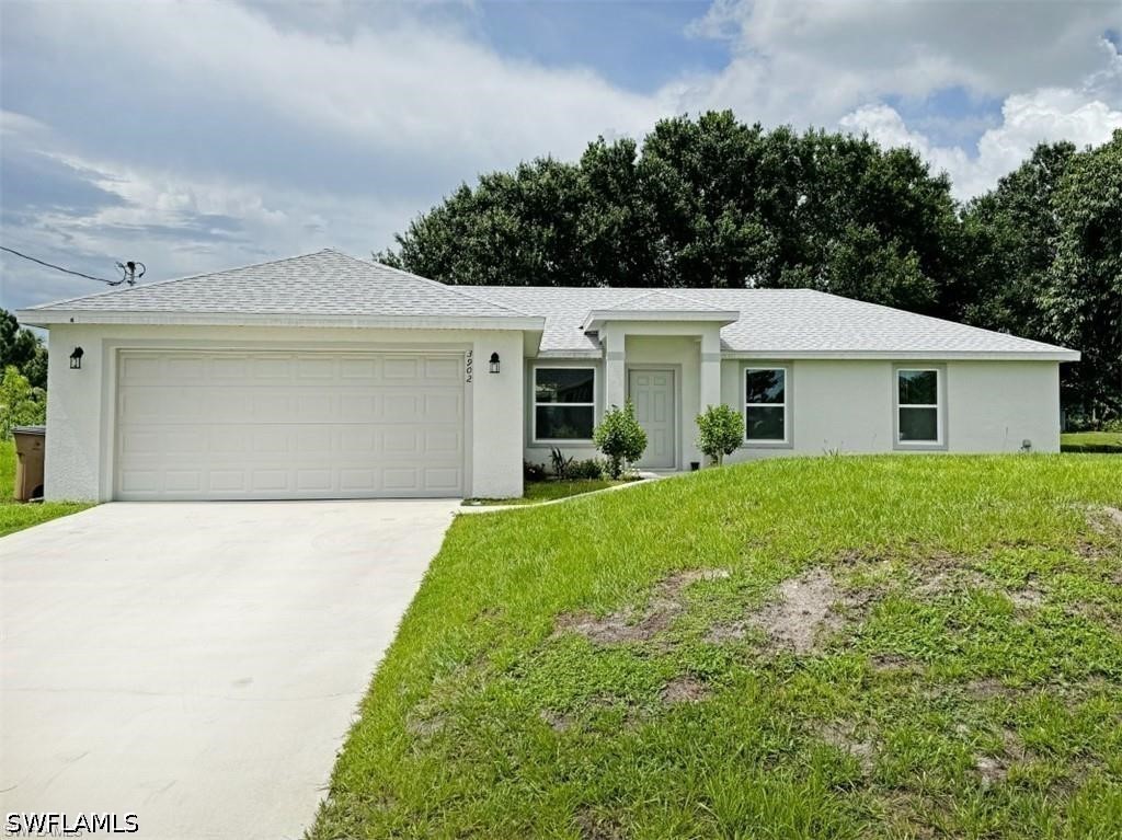3 bed home in Lehigh Acres