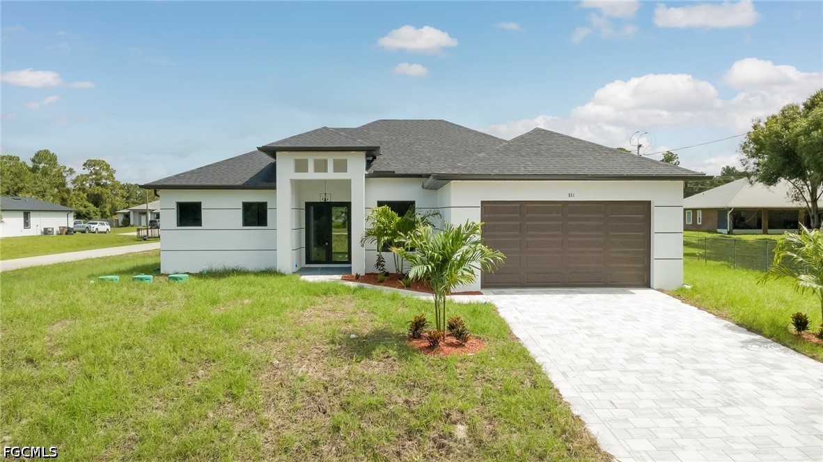 3 bed home in Lehigh Acres
