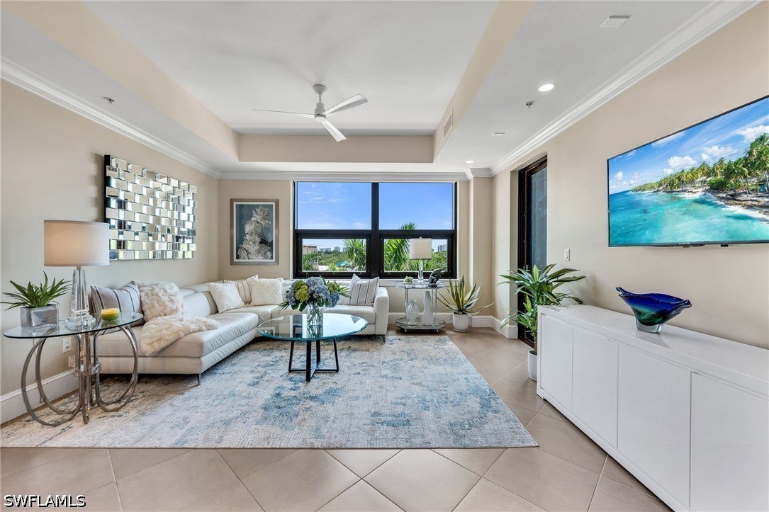 2 bed home in Naples