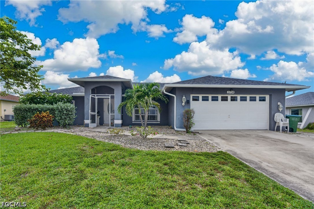 3 bed home in Cape Coral