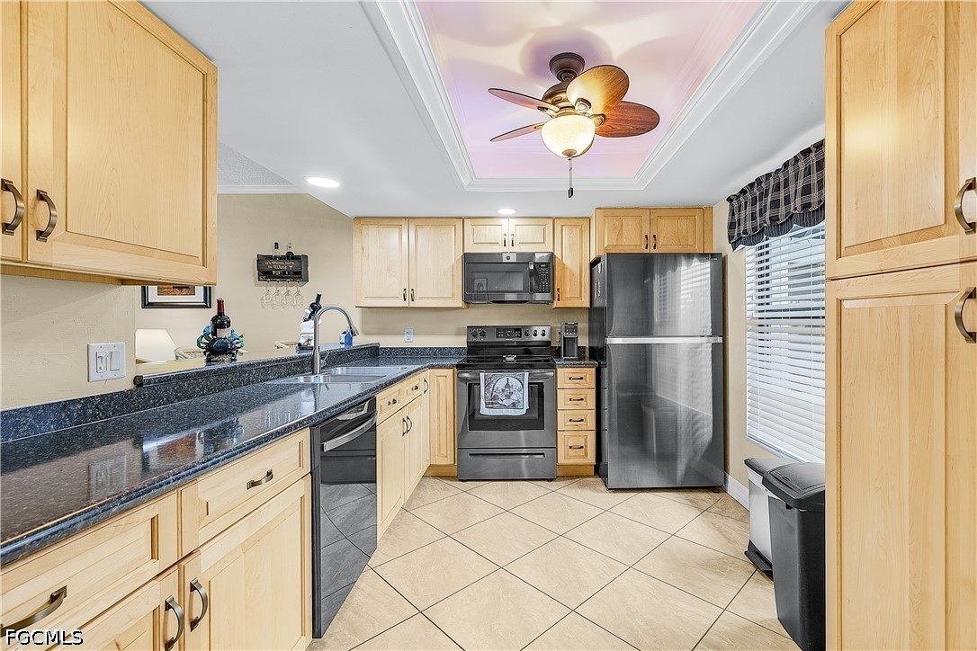 2 bed home in Cape Coral