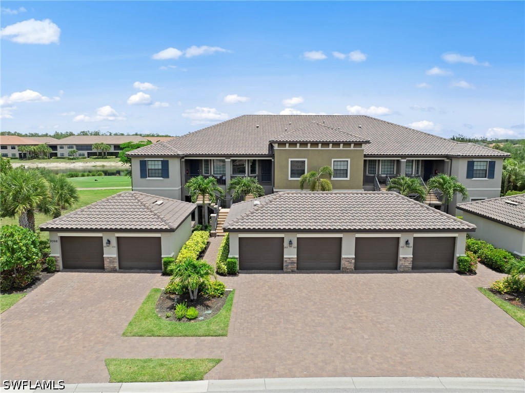 2 bed home in Naples
