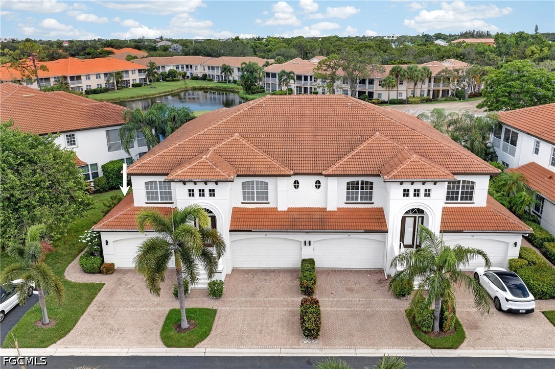 2 bed home in Bonita Springs