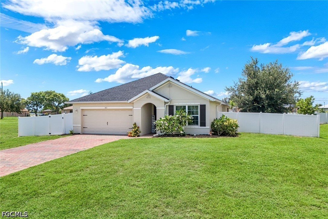 3 bed home in Cape Coral
