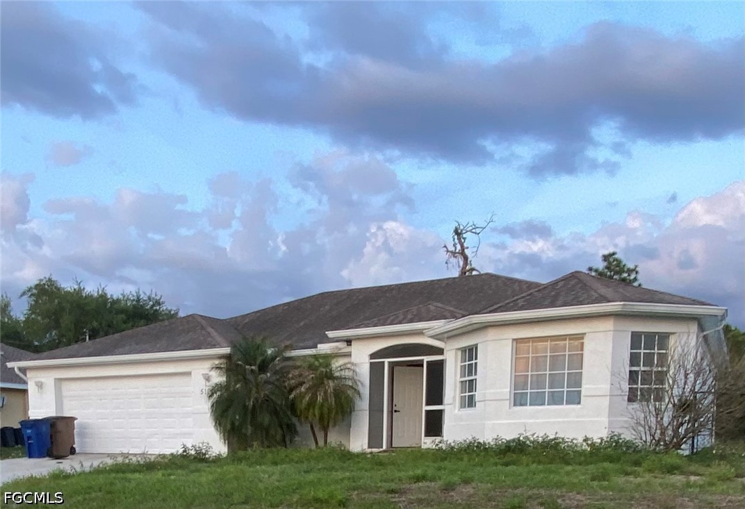 3 bed home in Lehigh Acres