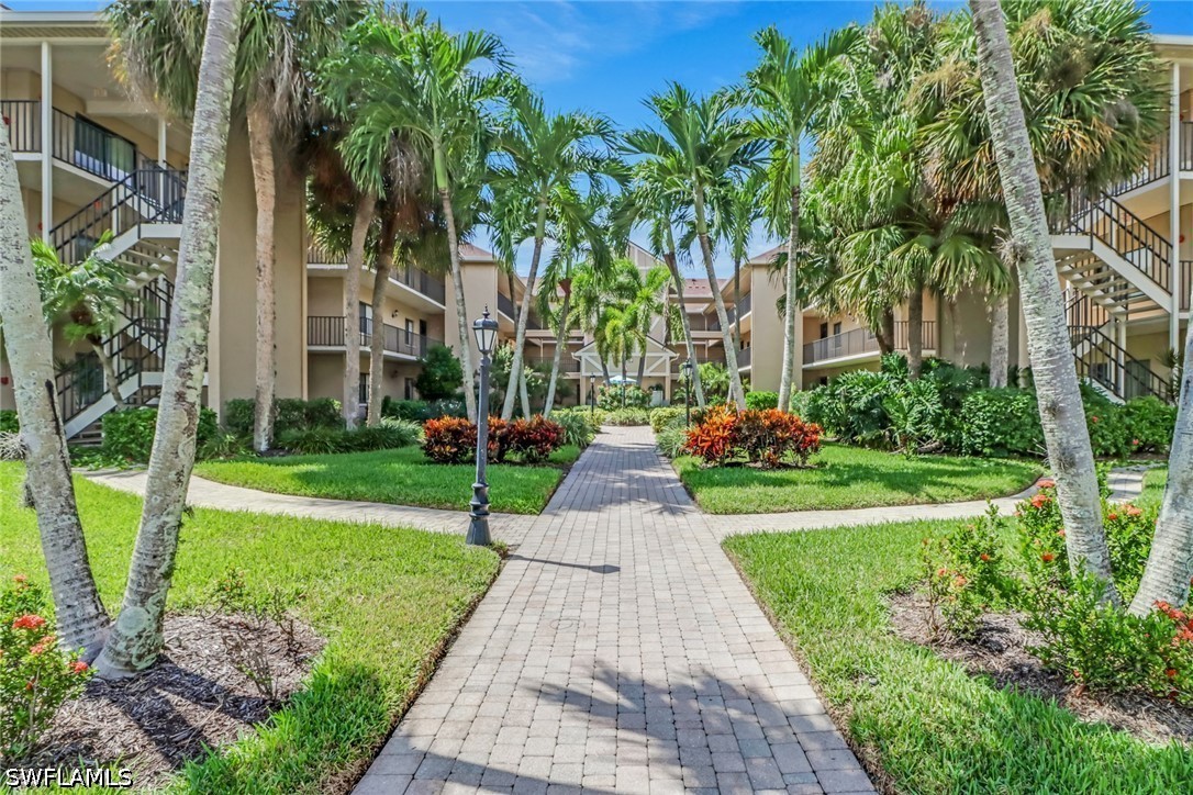 2 bed home in Naples