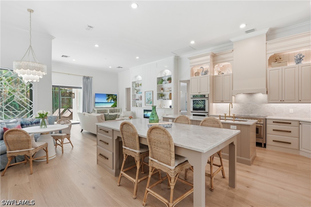 5 bed home in Naples