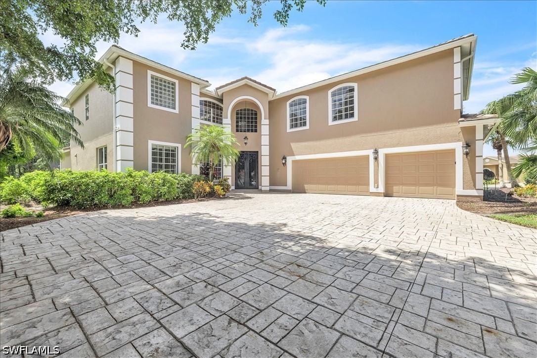 6 bed home in Fort Myers