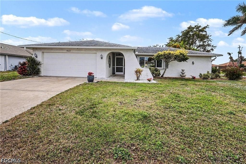 2 bed home in Cape Coral