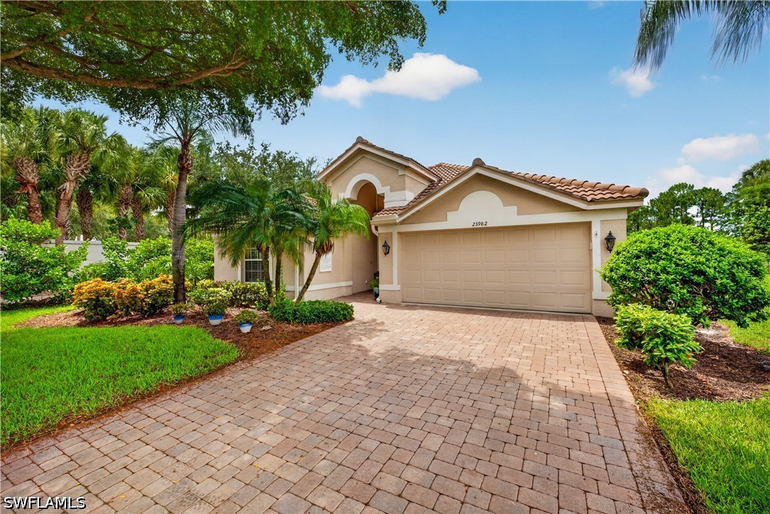 2 bed home in Estero