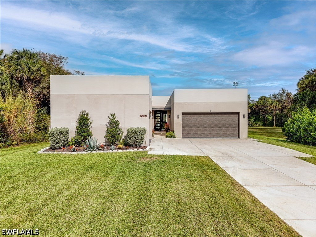 3 bed home in Naples