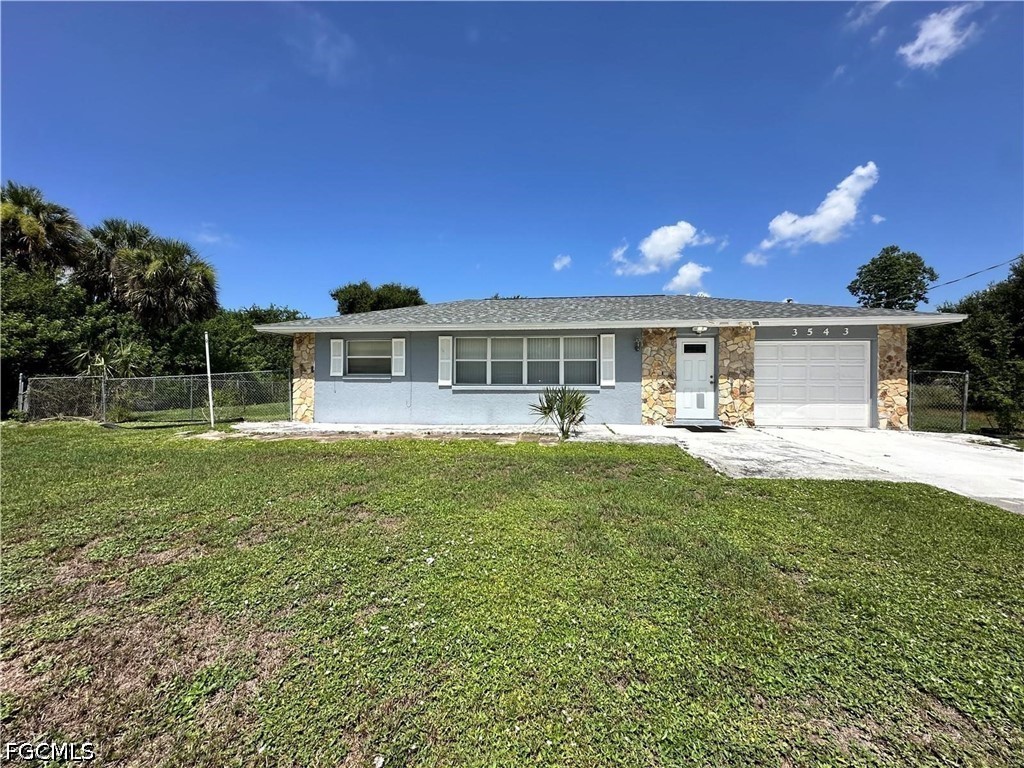 3 bed home in Port Charlotte