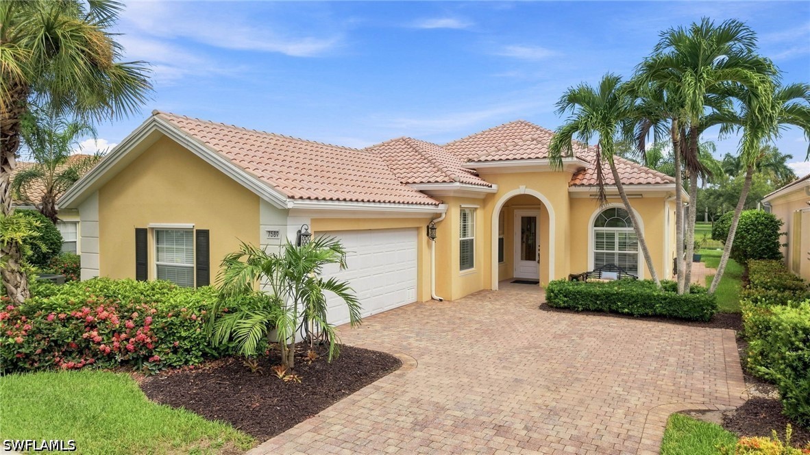 3 bed home in Naples