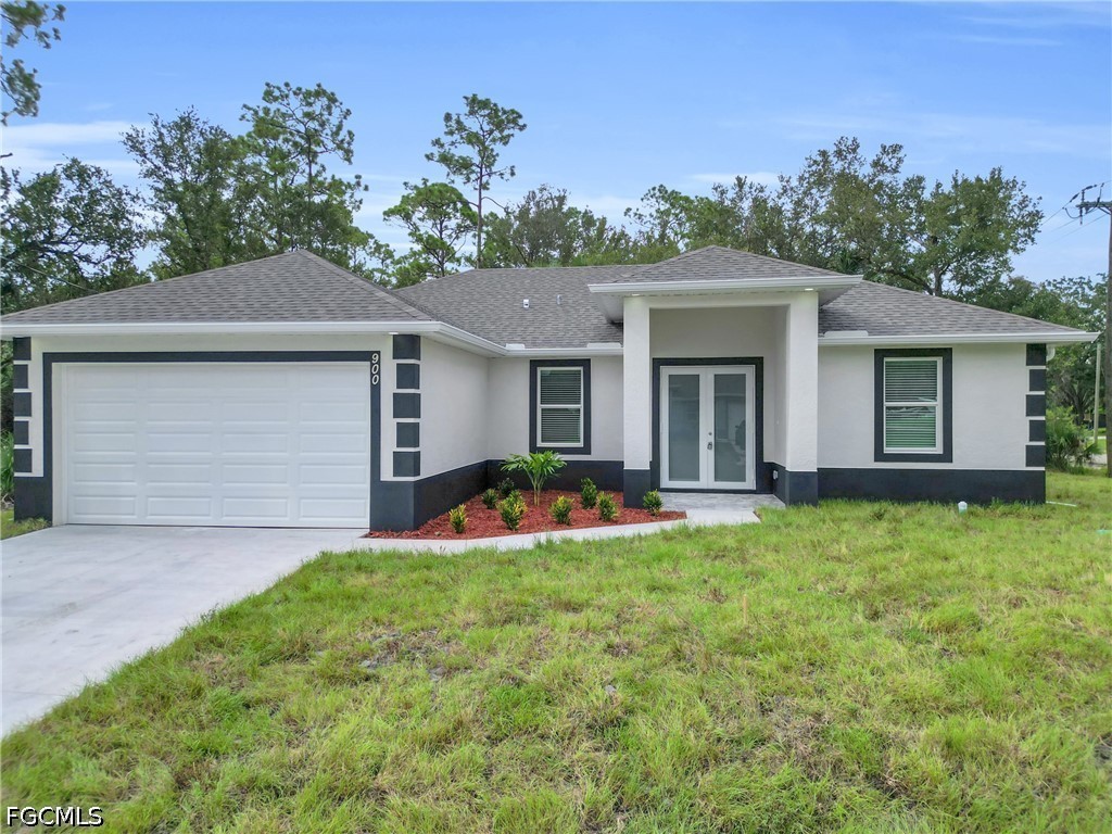 3 bed home in Lehigh Acres