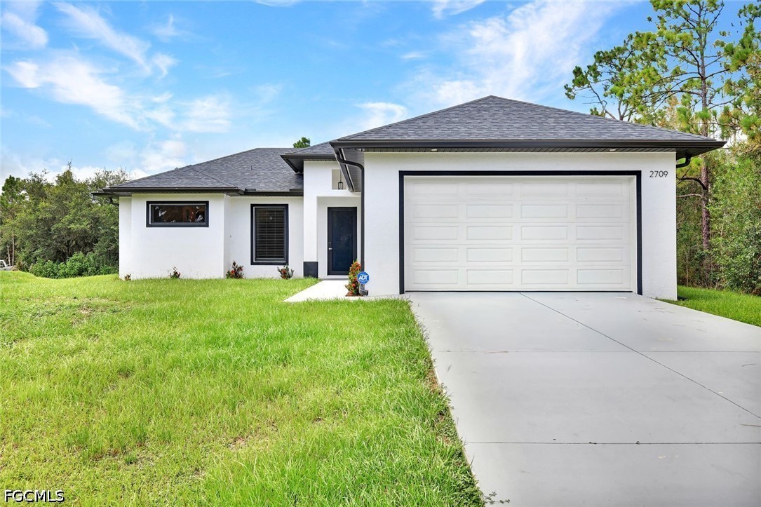 3 bed home in Lehigh Acres