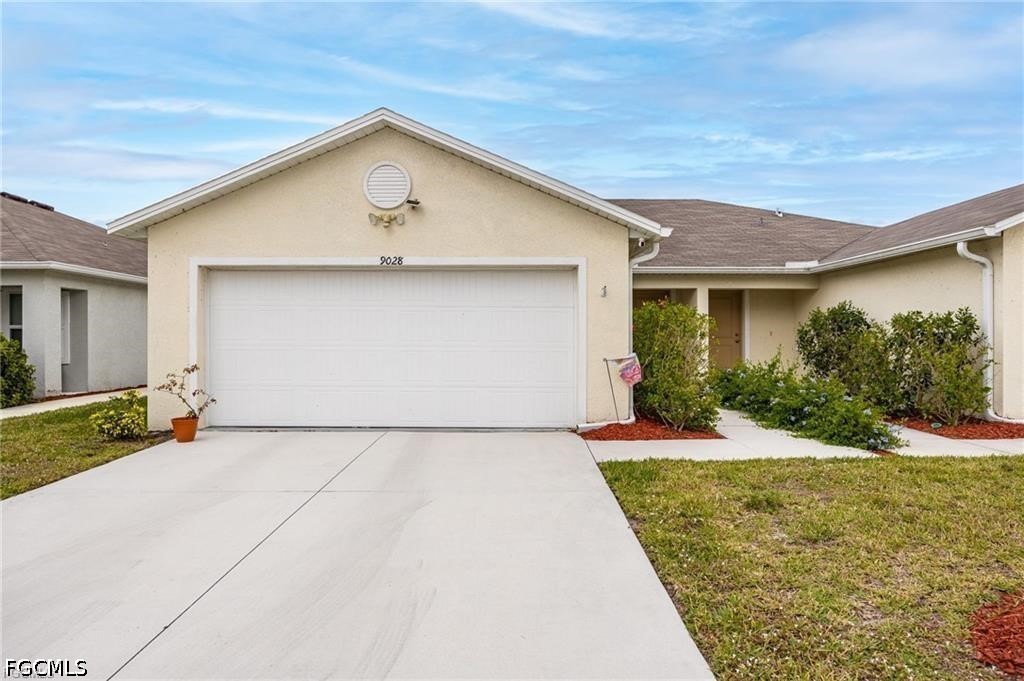 2 bed home in Lehigh Acres