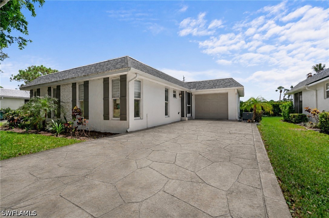 2 bed home in Naples