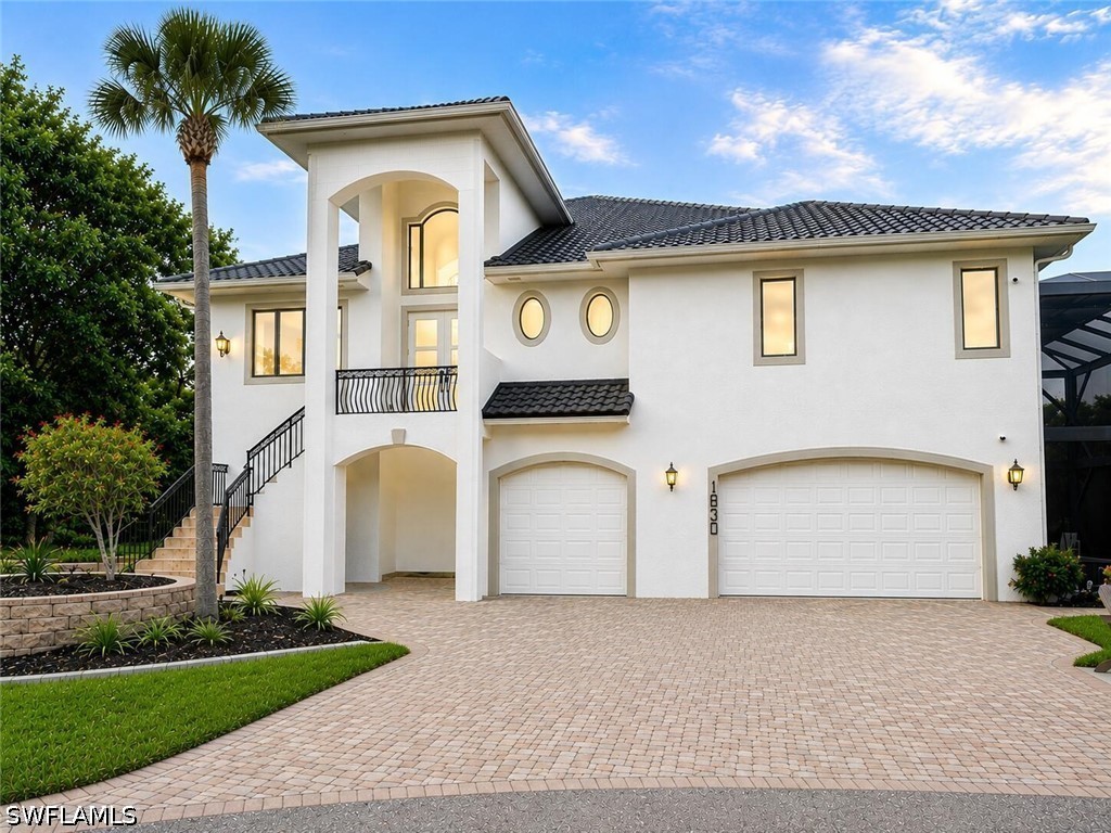5 bed home in Marco Island