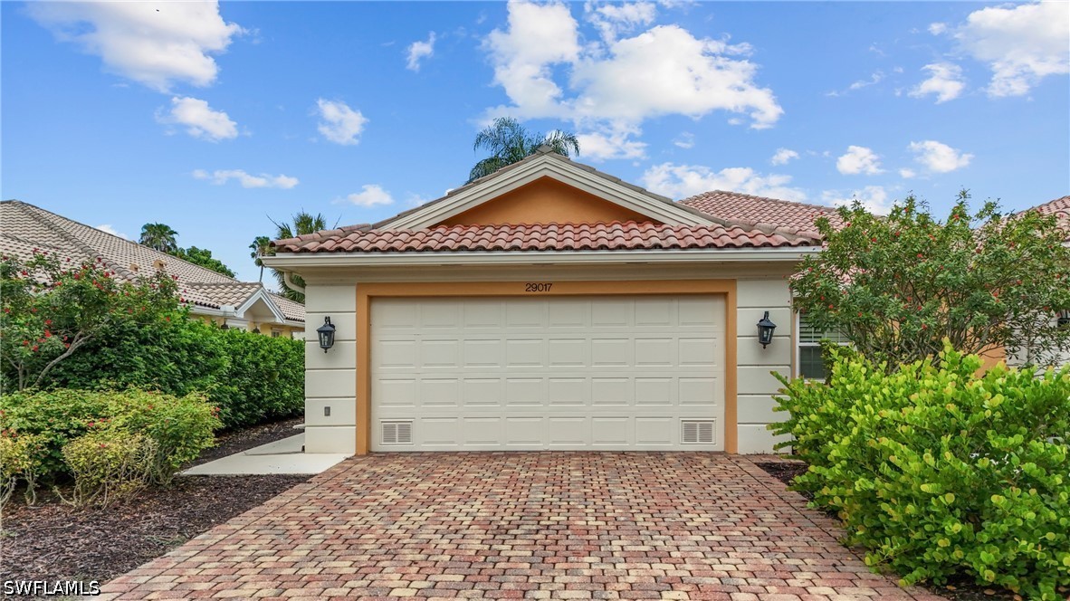 2 bed home in Bonita Springs