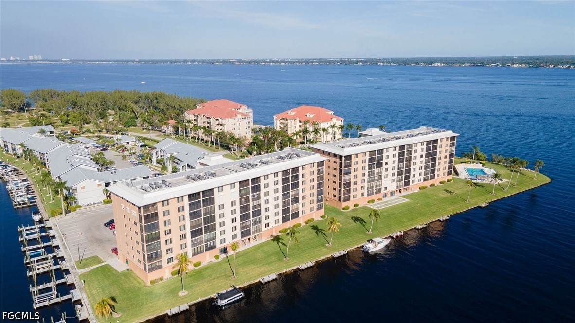 2 bed home in Cape Coral